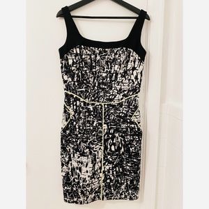 Women’s sheath dress with pockets
